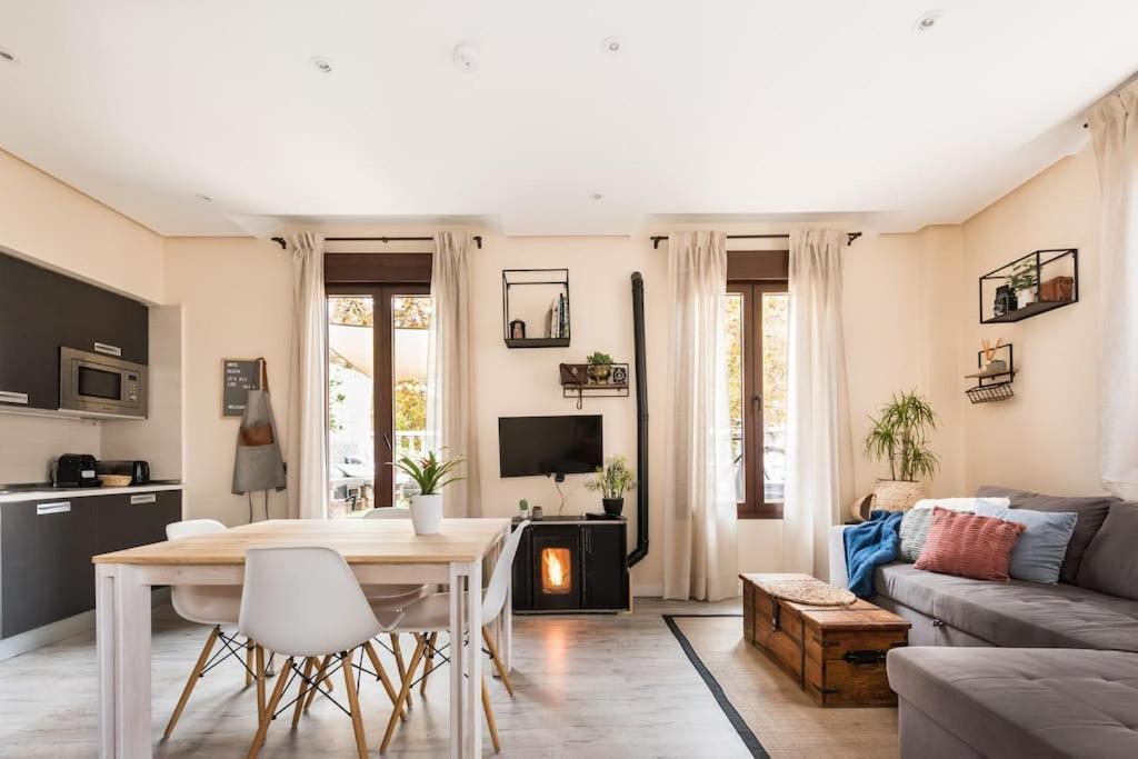 Atico Con Terraza Y Chimenea Junto A Universidad Alcalá de Henares Zewnętrze zdjęcie