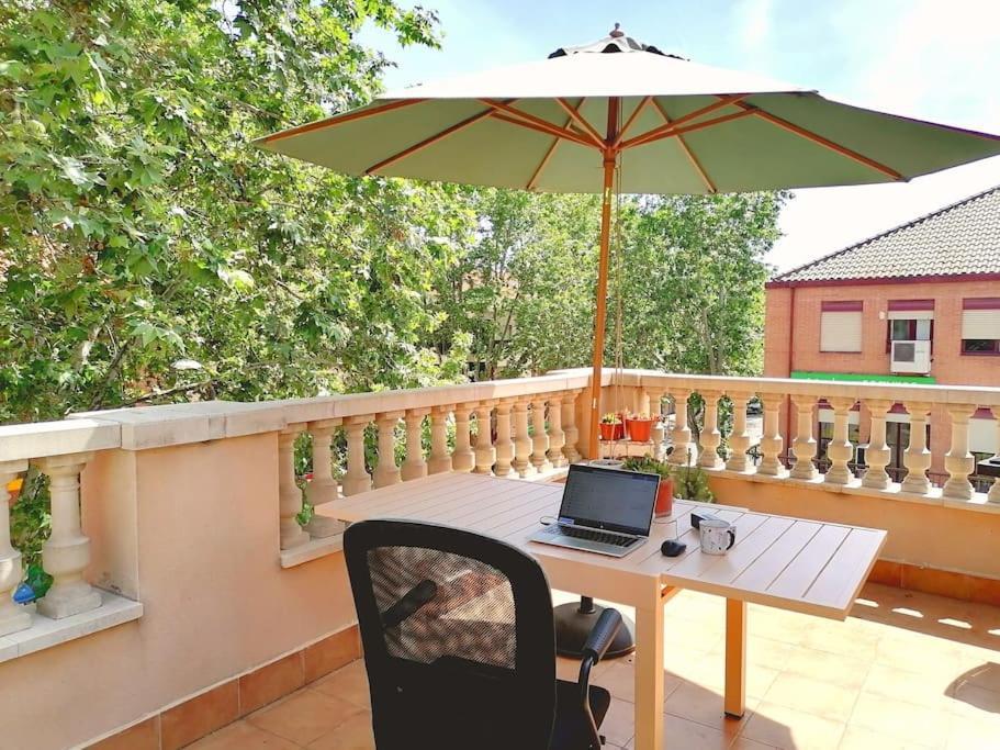Atico Con Terraza Y Chimenea Junto A Universidad Alcalá de Henares Zewnętrze zdjęcie