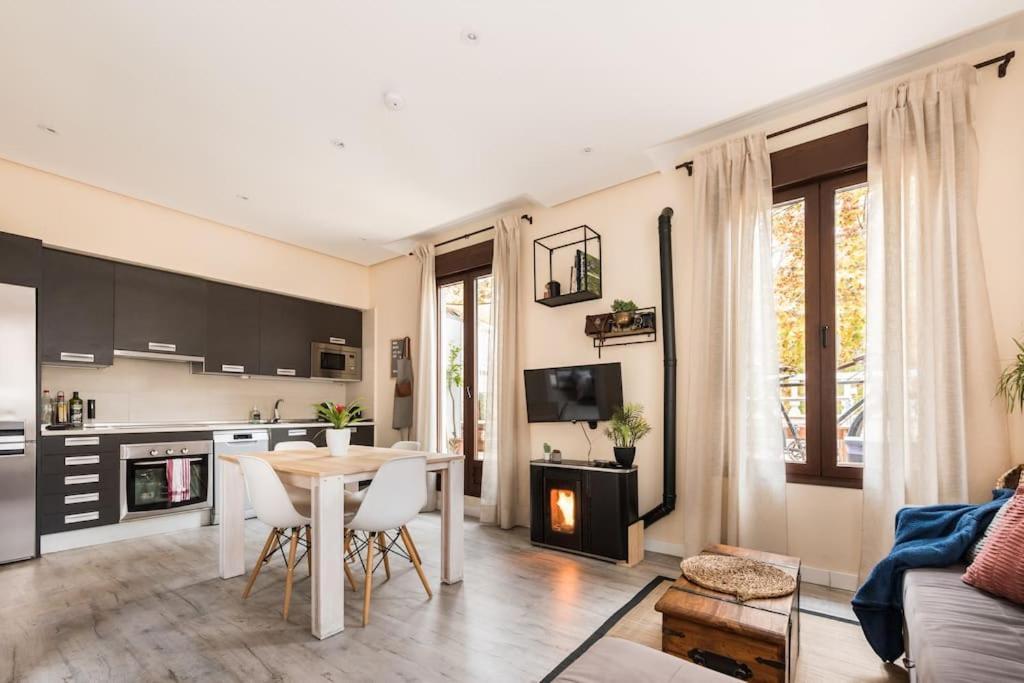 Atico Con Terraza Y Chimenea Junto A Universidad Alcalá de Henares Zewnętrze zdjęcie